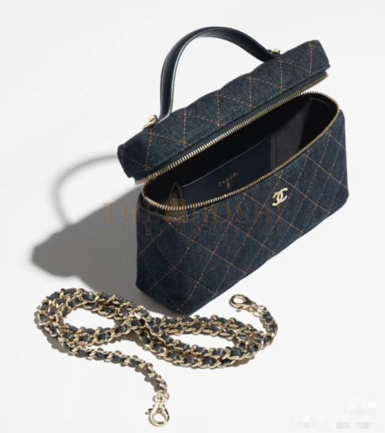 Ch**el 26P Dark Denim Leather Flap Bag with CC Logo Quilted Design 19.5*17*5 Master Quality