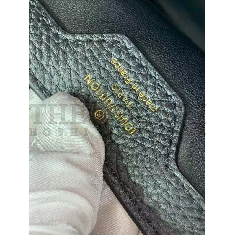 L0vis Vvtt0n LV Women Capucines MM Handbag Black Taurillon Leather Canvas Master Quality