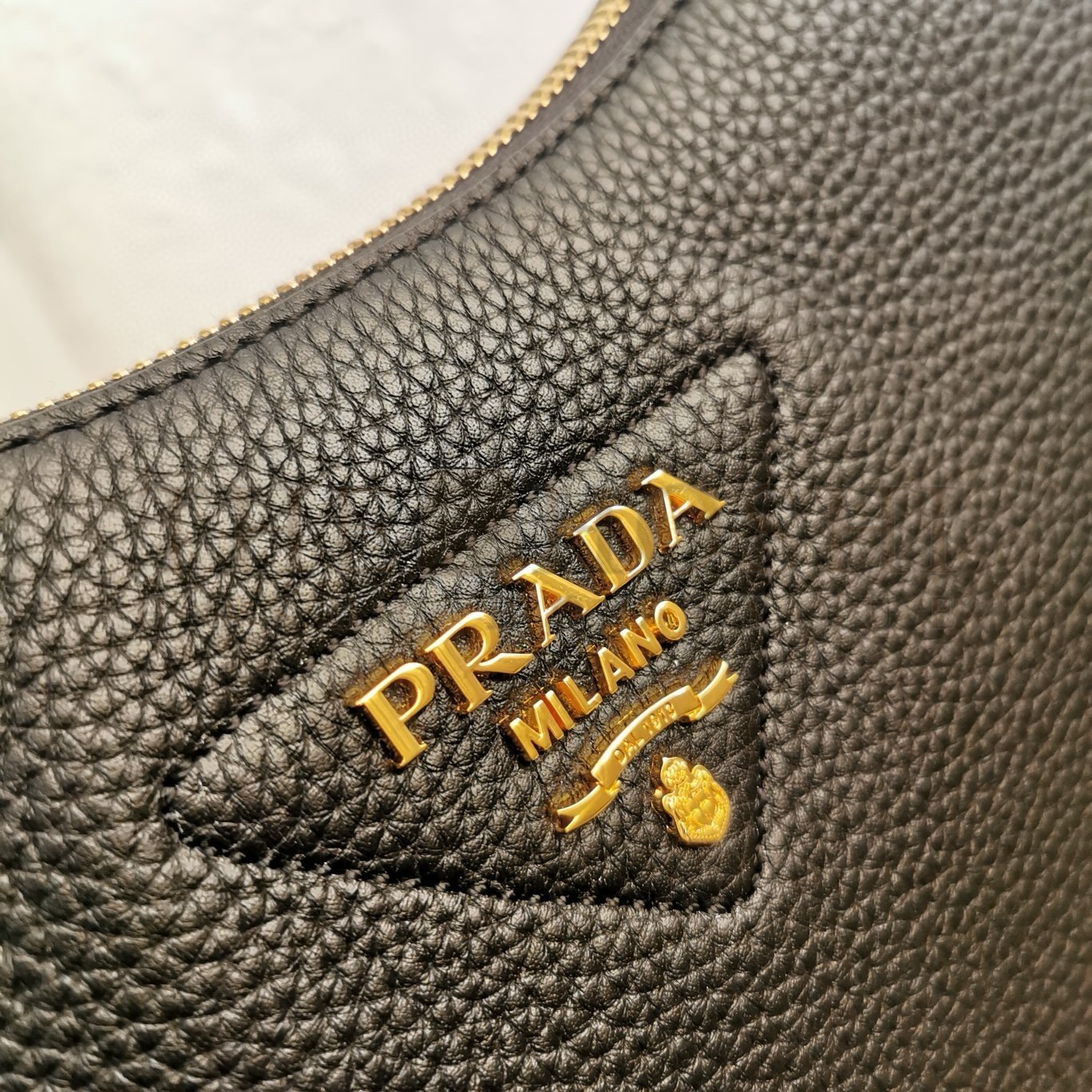 Pra*a Shoulder Bag in Black Grained Leather Master Quality