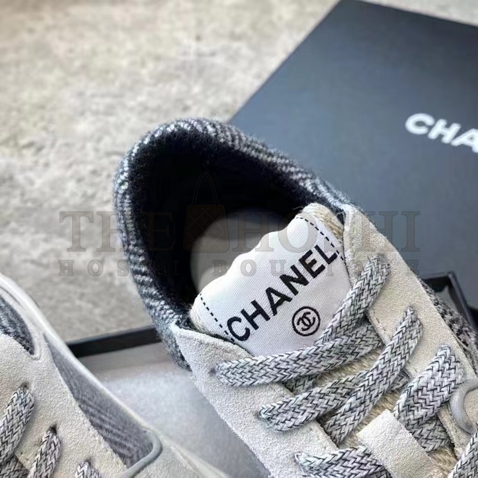 Ch**el Women CC Sneakers Fabric & Suede Calfskin Ivory Light Gray & White 1 Cm Heel Master Quality