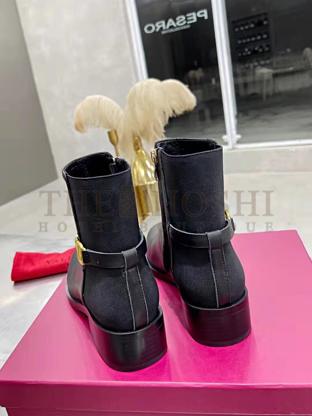 Va1e*ntin0 VLogo Signature Ankle Boots In Black Leather Master Quality