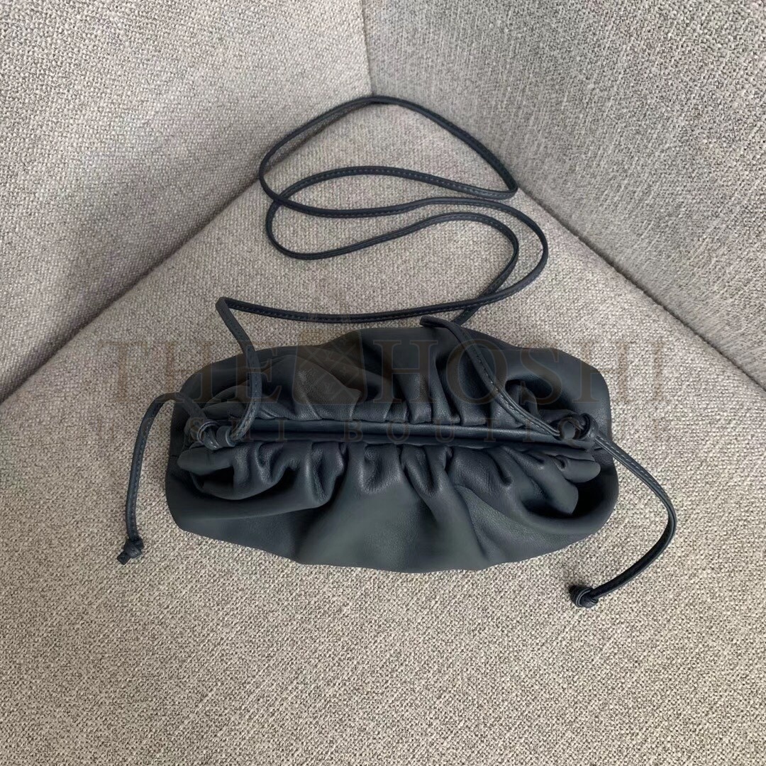 B0tt*ga Ven*ta Pouch Mini Bag In Navy Blue Calfskin Master Quality