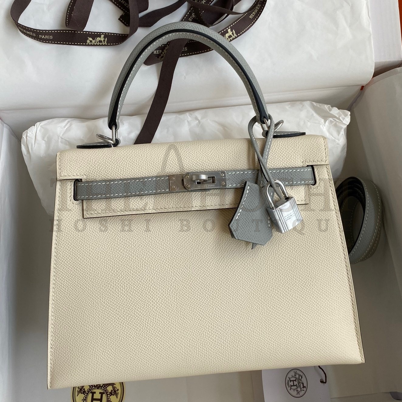 H**me5 Kelly Sellier 25 Bicolor Bag in Craie and Gris Mouette Epsom Calfskin Master Quality
