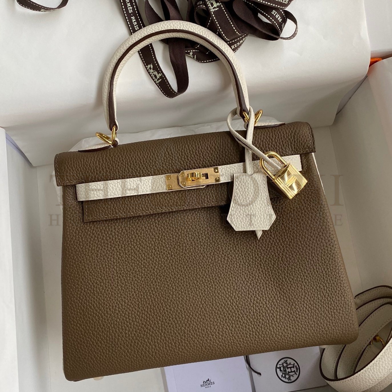 H**me5 Kelly Retourne 25 Bicolor Bag in Taupe and Craie Clemence Calfskin Master Quality