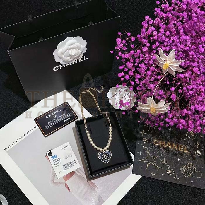 Ch**el Women CC Pendant Necklace Metal Glass Pearls Gold Blue Pearly White Master Quality