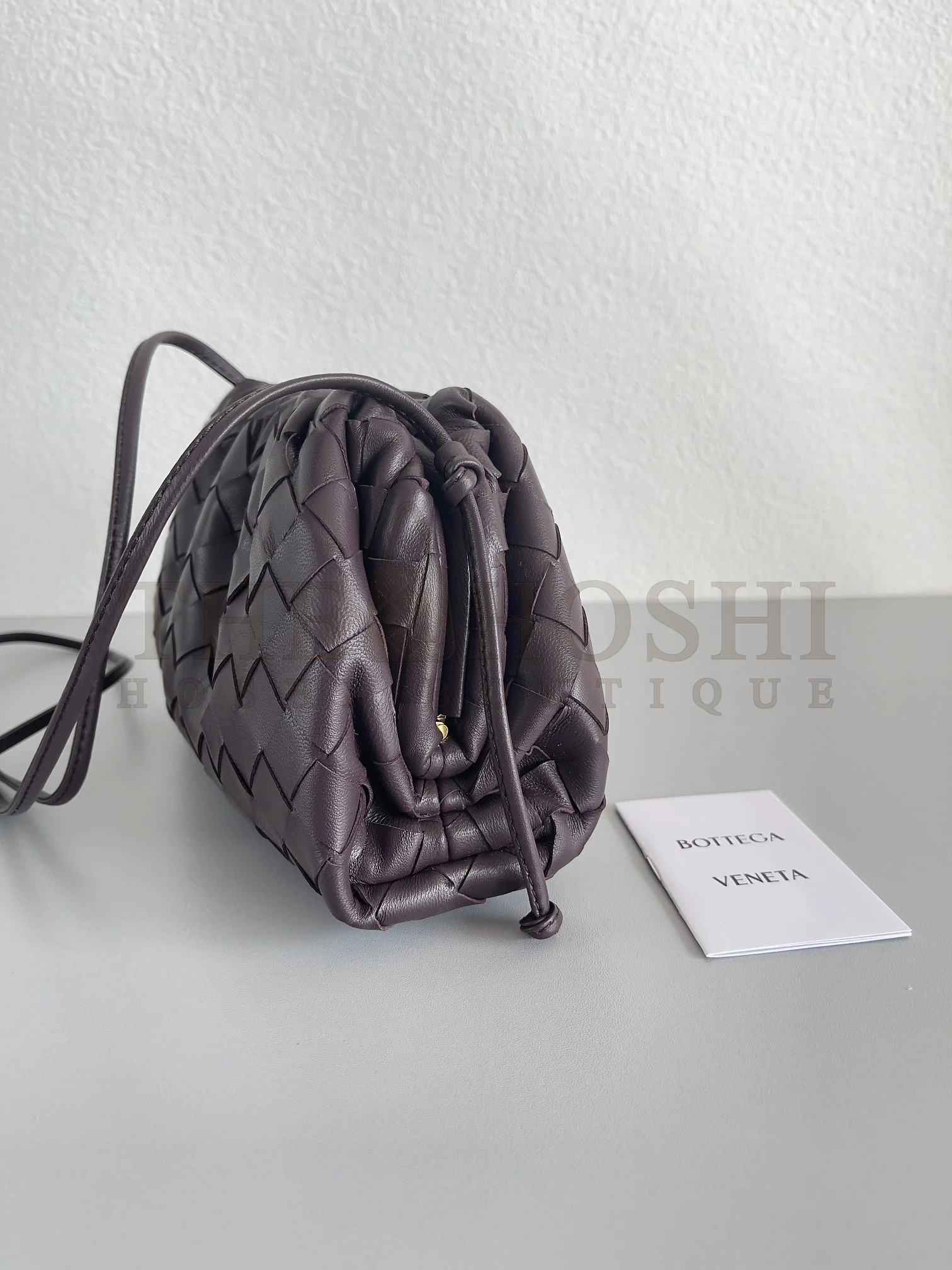 B0tt*ga Ven*ta Mini Pouch with Strap in Grape Intrecciato Lambskin Master Quality