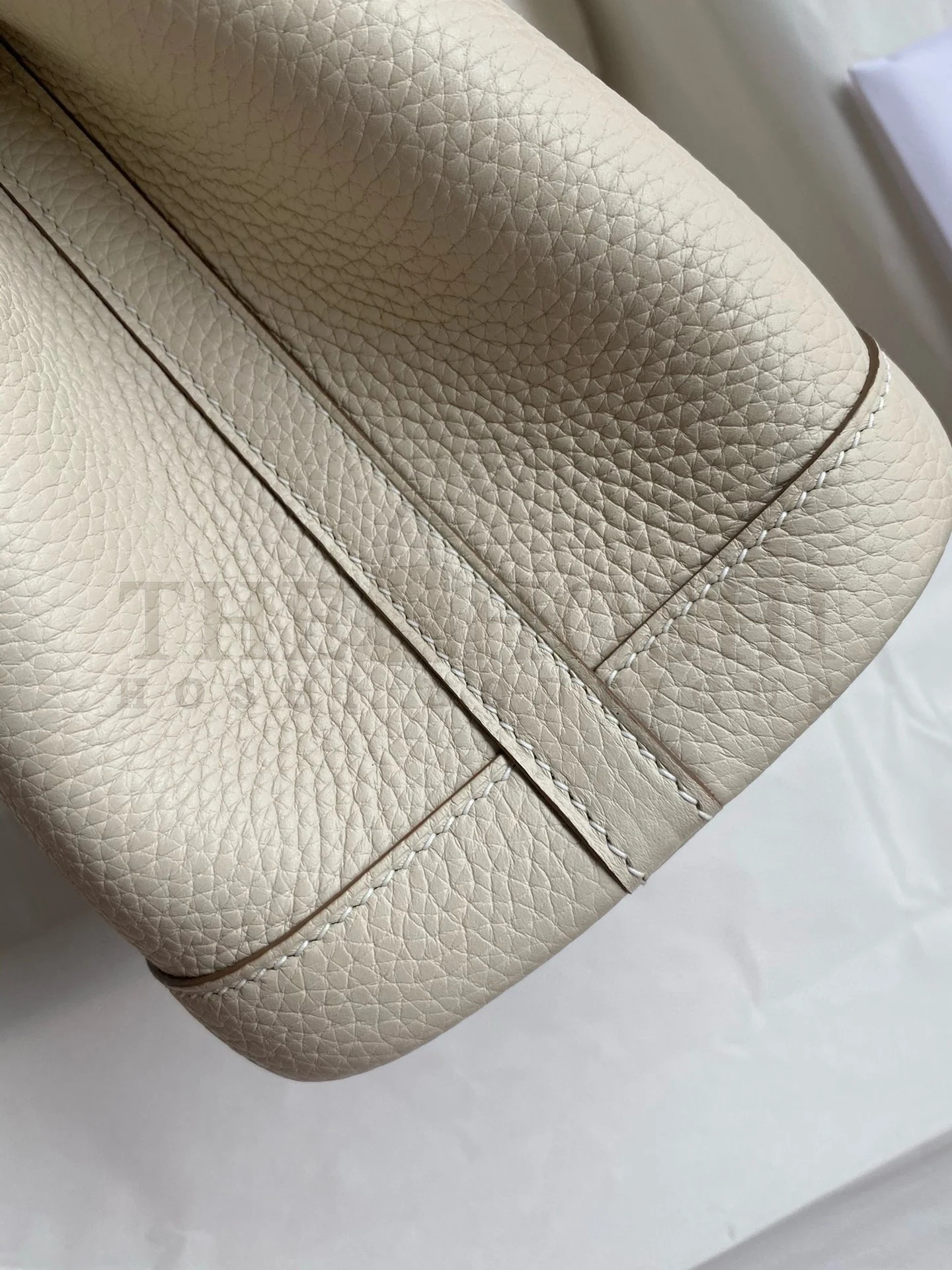 H**me5 Garden Party 30 Handmade Bag in Craie Clemence Leather Master Quality