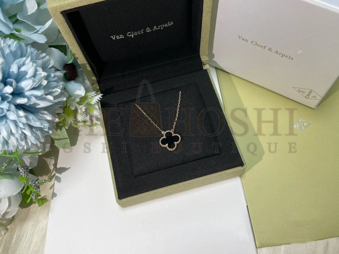 V*n Cl**f Necklace Dupe, Clover Necklace, Vintage Alhambra pendant Master Quality