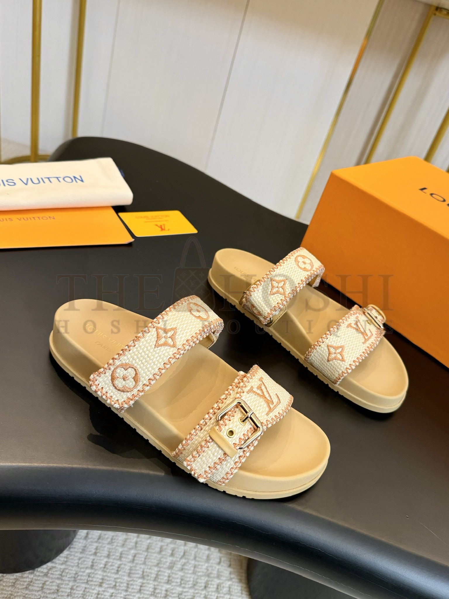 LV slippers sandals Master Quality