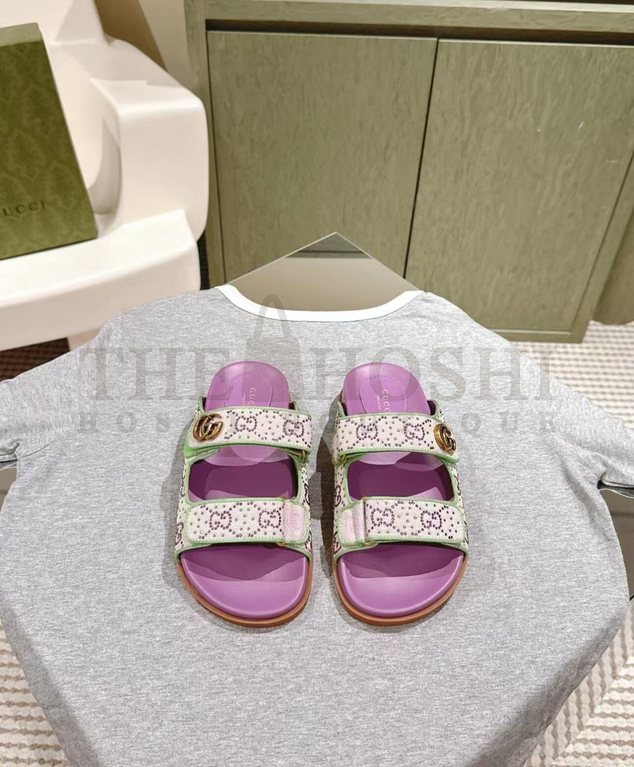 Gvc*1 D1am0nd SLIDES ARTICLE sandals Master Quality