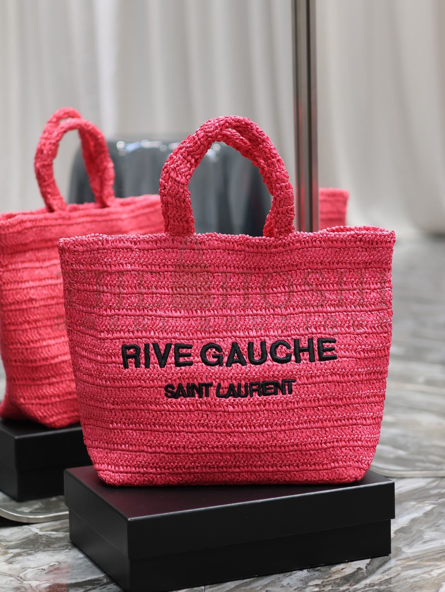 Sa1nt Lau*nt Rive Gauche Tote Bag in Neon Pink Raffia Crochet Master Quality