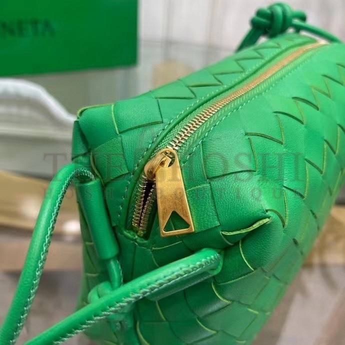 B0tt*ga Ven*ta Mini Loop Bag In Green Intrecciato Lambskin Master Quality