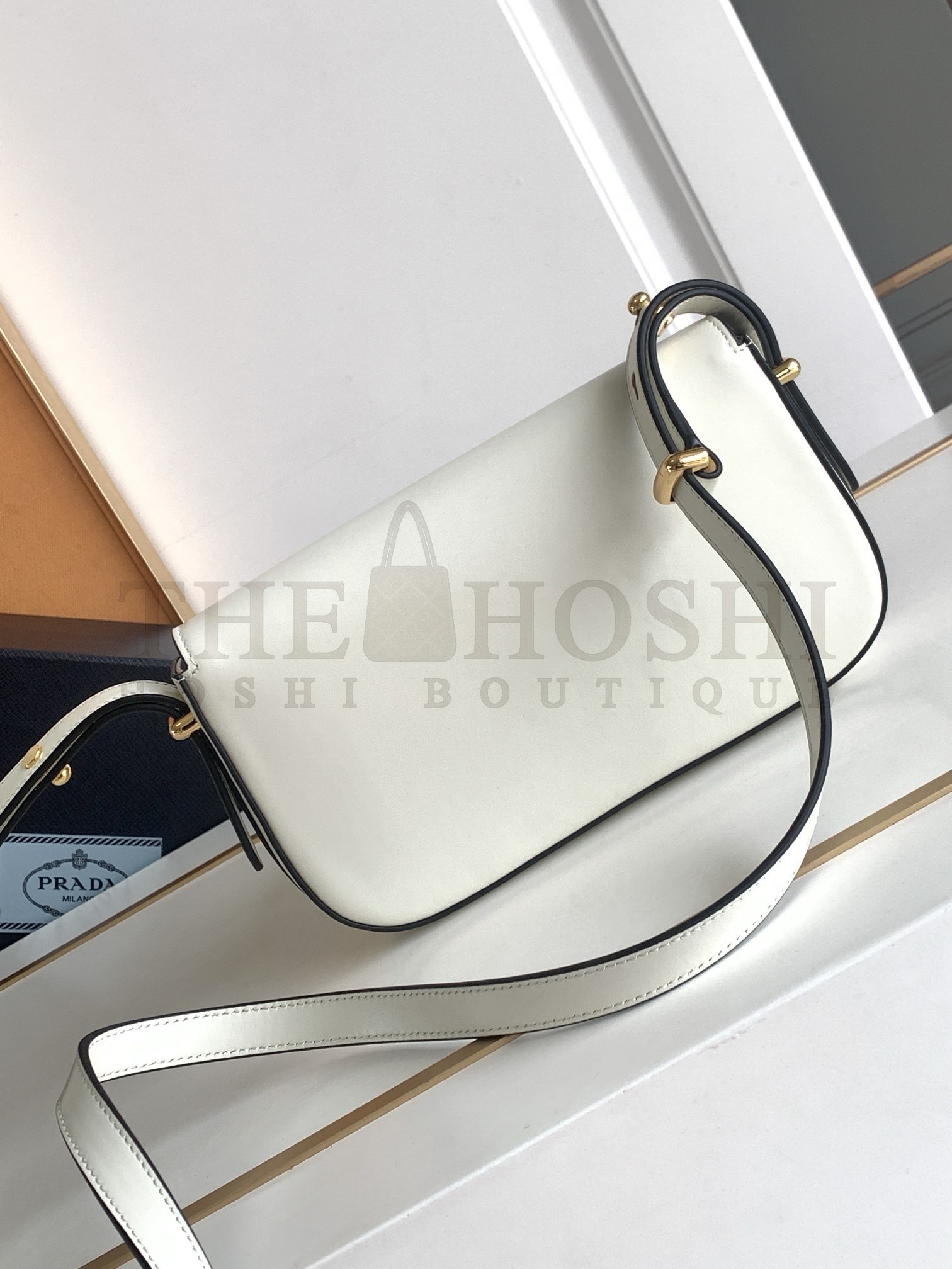 Pra*a Shoulder Bag in White Smooth Calfskin Master Quality
