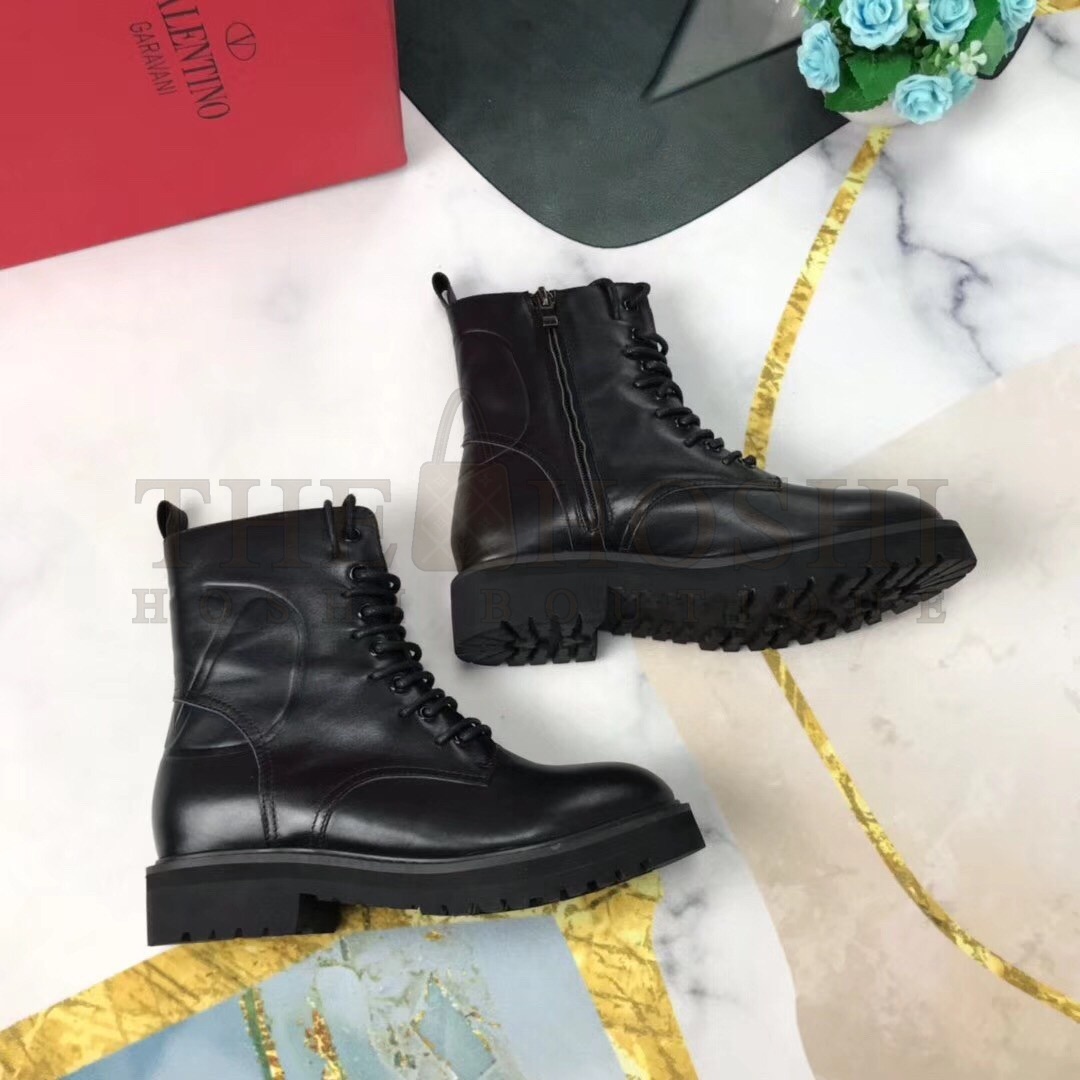 Va1e*ntin0 Black Leather VLogo Combat Boots Master Quality