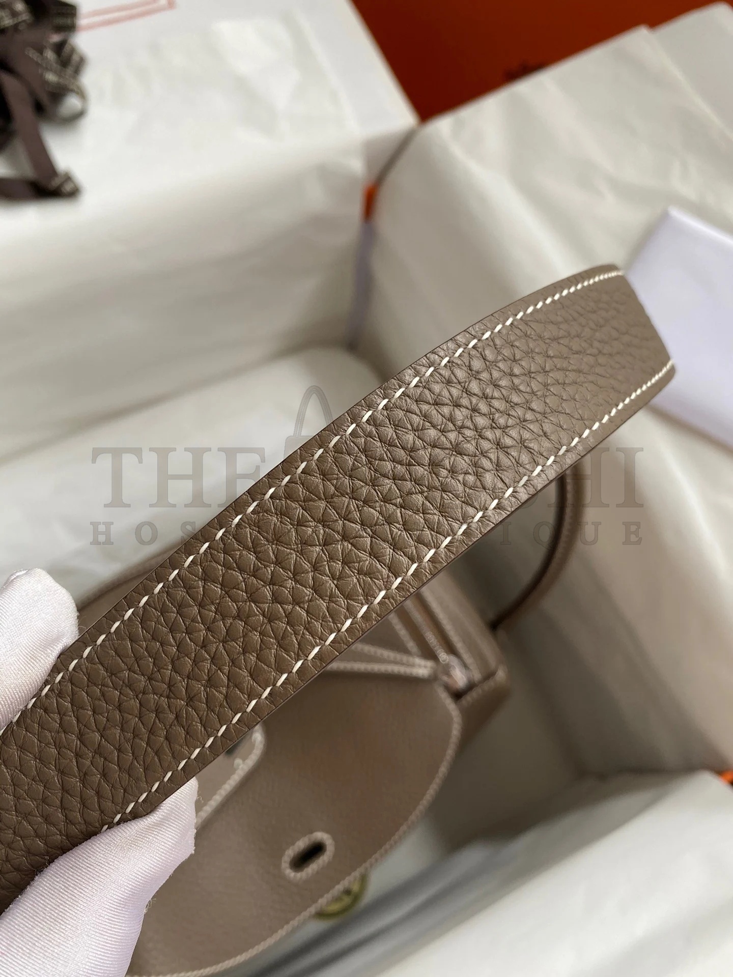 H**me5 Lindy 26 Handmade Bag In Taupe Clemence Leather Master Quality