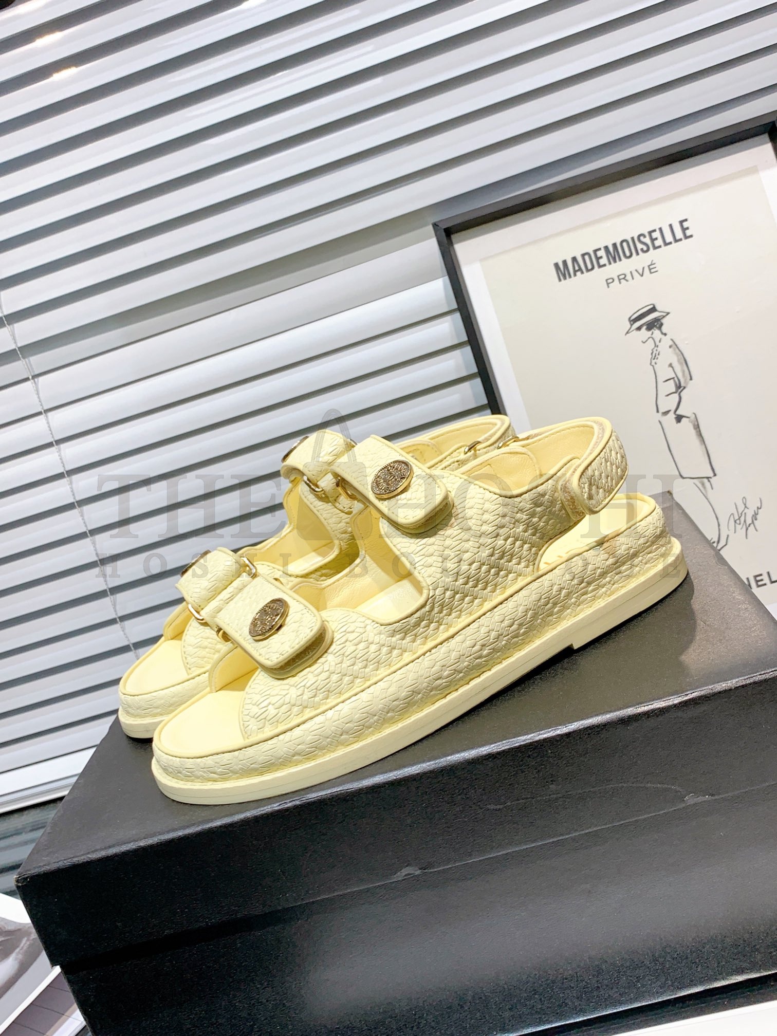 Ch**el sandals sliper shoes Master Quality