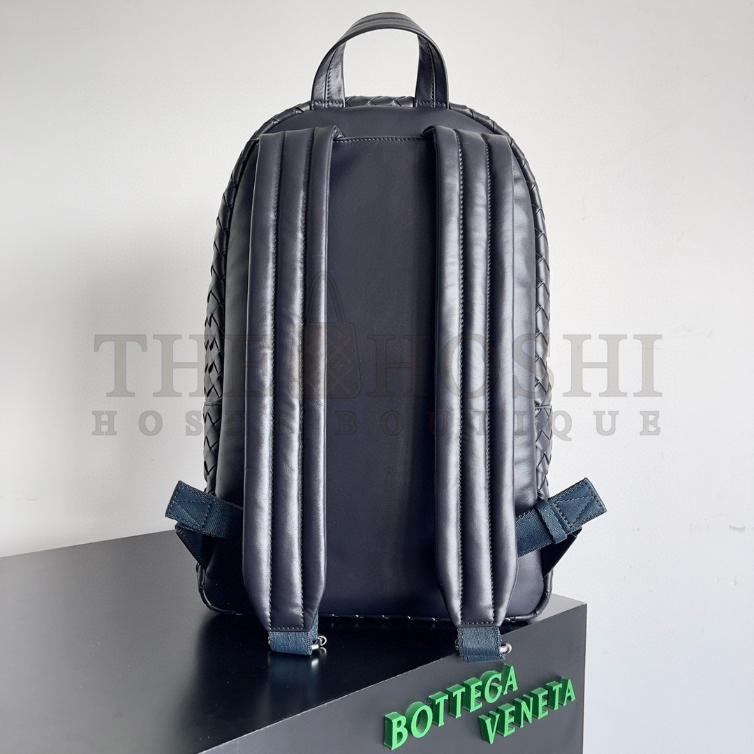 B0tt*ga Ven*ta Medium Backpack In Dark Blue Intrecciato Calfskin Master Quality