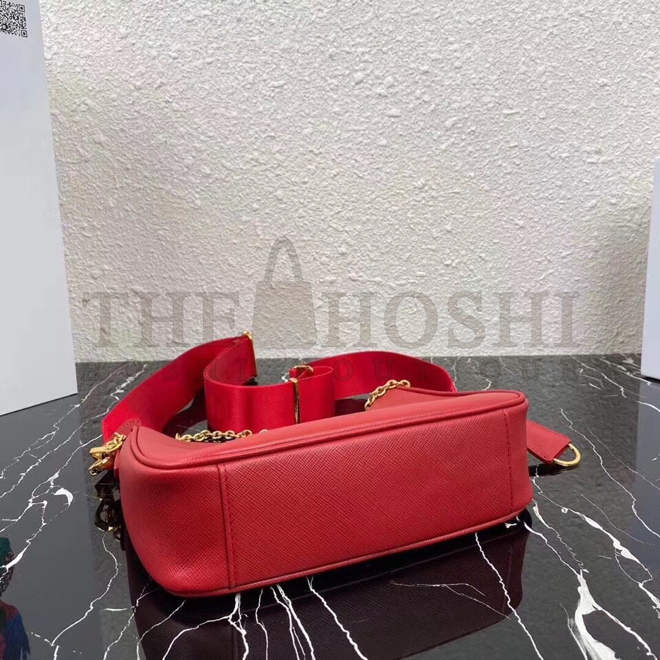 Pra*a Re-Edition 2005 Shoulder Bag In Red Saffiano Leather Master Quality