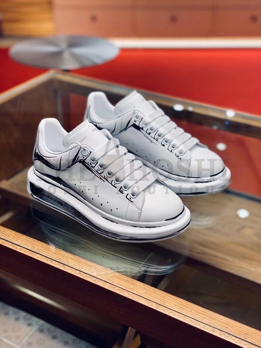 A1exa*der Mcqv*en Men