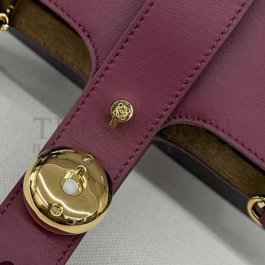 L0ew* Mini Pebble Bucket Bag in Calfskin Master Quality