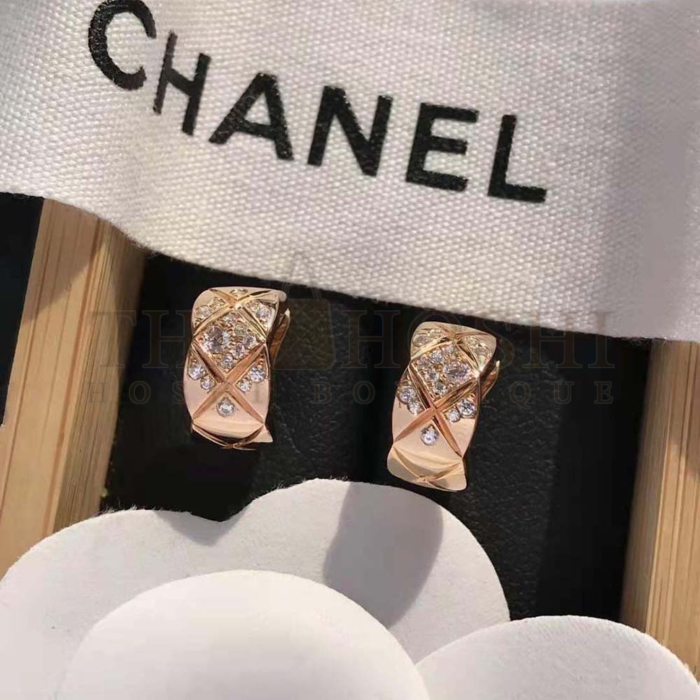 Ch**el Women Coco Crush Earrings in 18K Beige Gold Master Quality