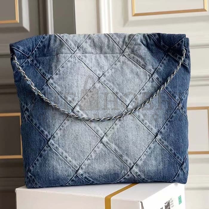 Ch**el Women CC 22 Handbag Washed Denim Silver-Tone Metal Light Blue Master Quality