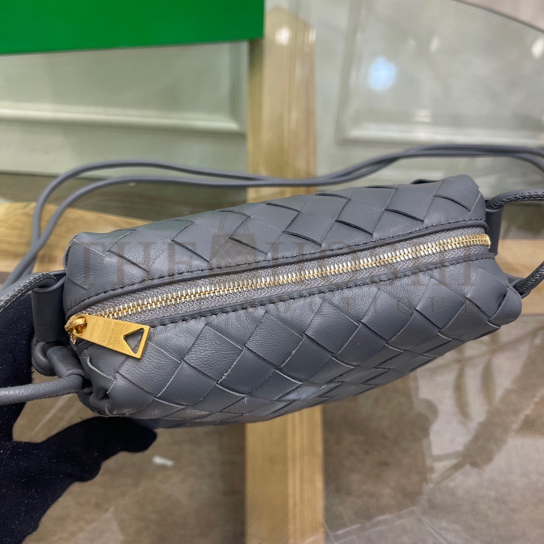 B0tt*ga Ven*ta Loop Mini Bag In Grey Intrecciato Lambskin Master Quality