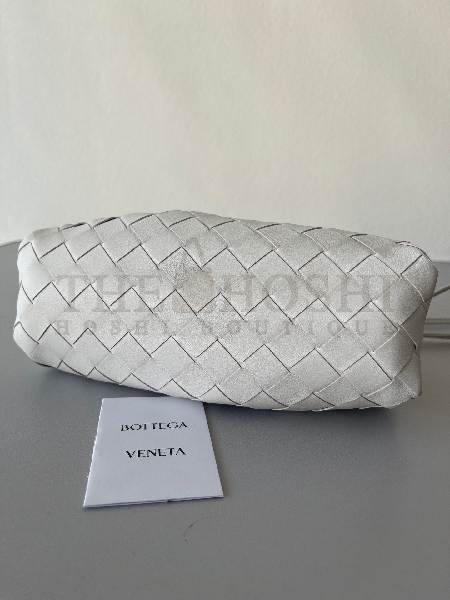 B0tt*ga Ven*ta Mini Pouch with Strap in White Intrecciato Lambskin Master Quality
