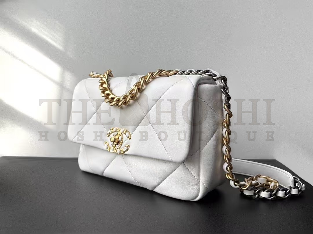 Ch**el Women CC 19 Flap Bag Calfskin Gold Silver-Tone Metal White Master Quality