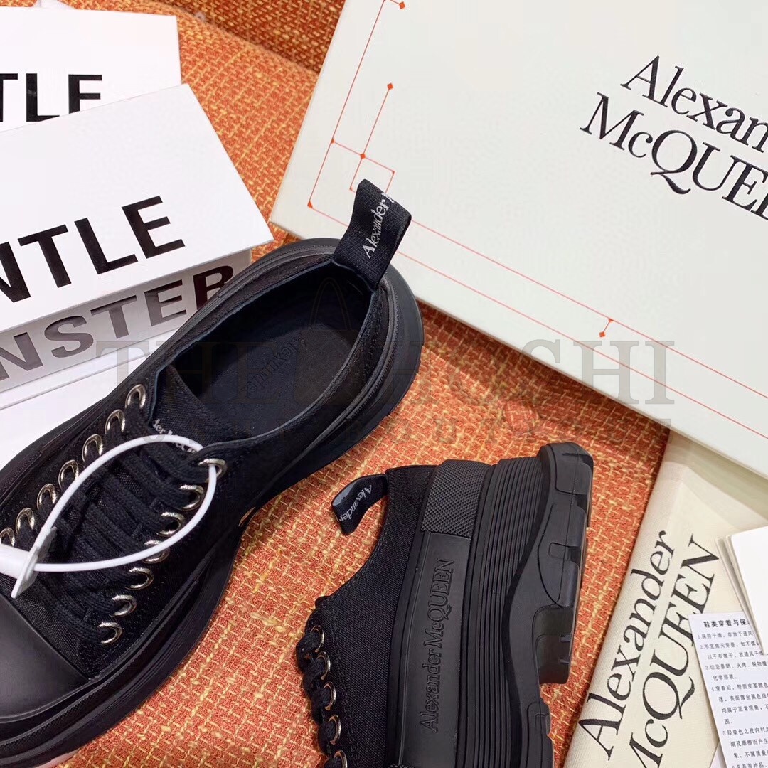 A1exa*der Mcqv*en Women