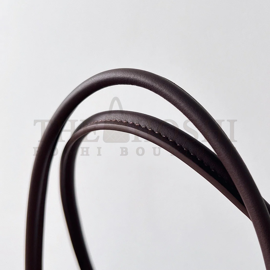 The R0w Terrasse Shoulder Bag in Burgundy Calfskin Master Quality