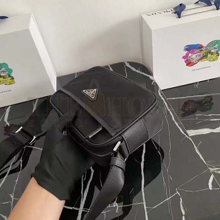 Pra*a Unisex Re-Nylon Saffiano Shoulder Bag Zipper Closure Fabric Leather Master Quality