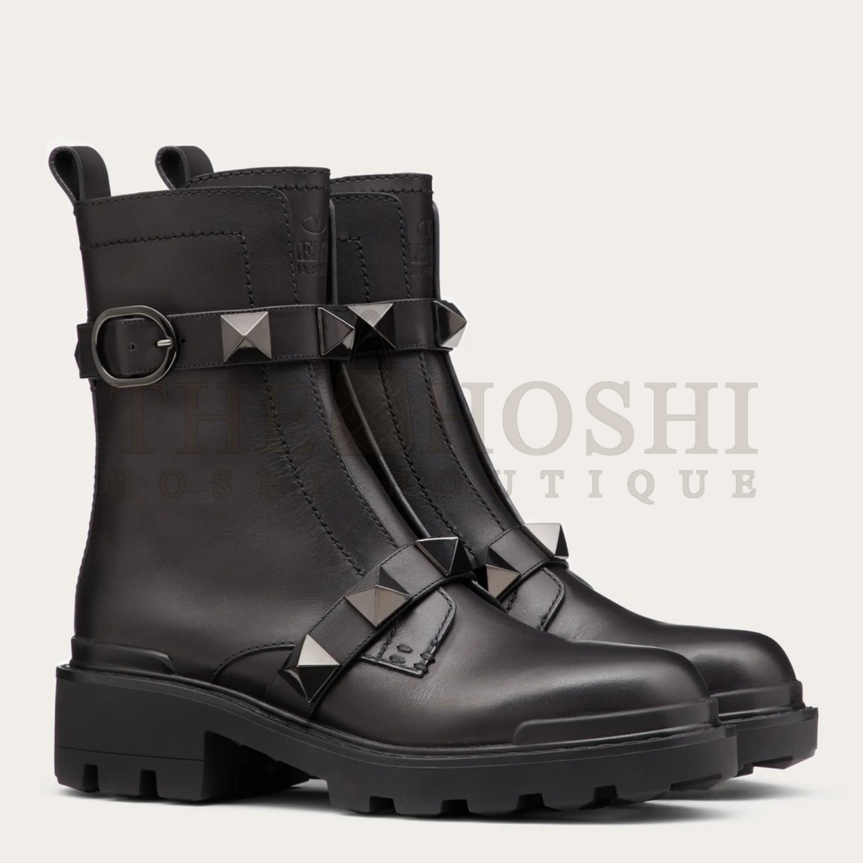 Va1e*ntin0 Black Roman Stud Combat Boots with Tonal Studs Master Quality