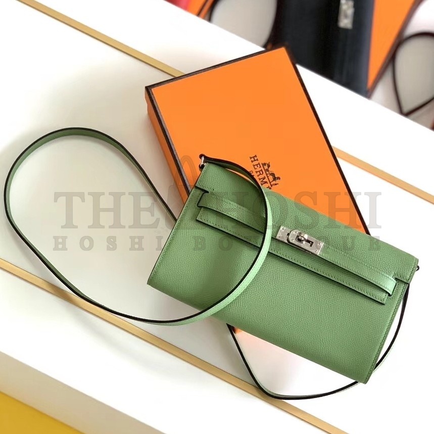 H**me5 Kelly Classique To Go Wallet In Vert Criquet Epsom Calfskin Master Quality