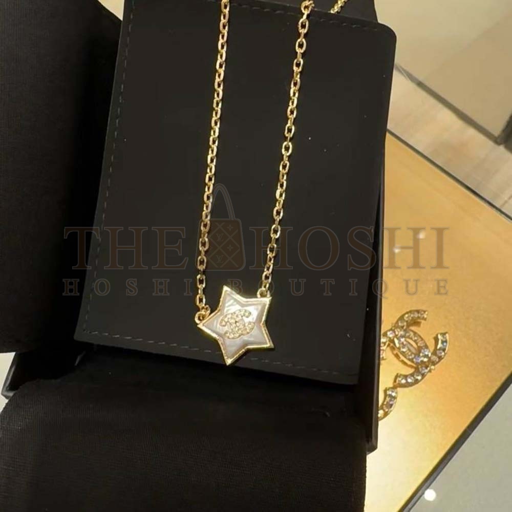 Ch**el Women CC Necklace Gold Tone Metal Master Quality