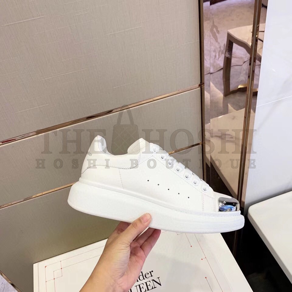 A1exa*der Mcqv*en Women