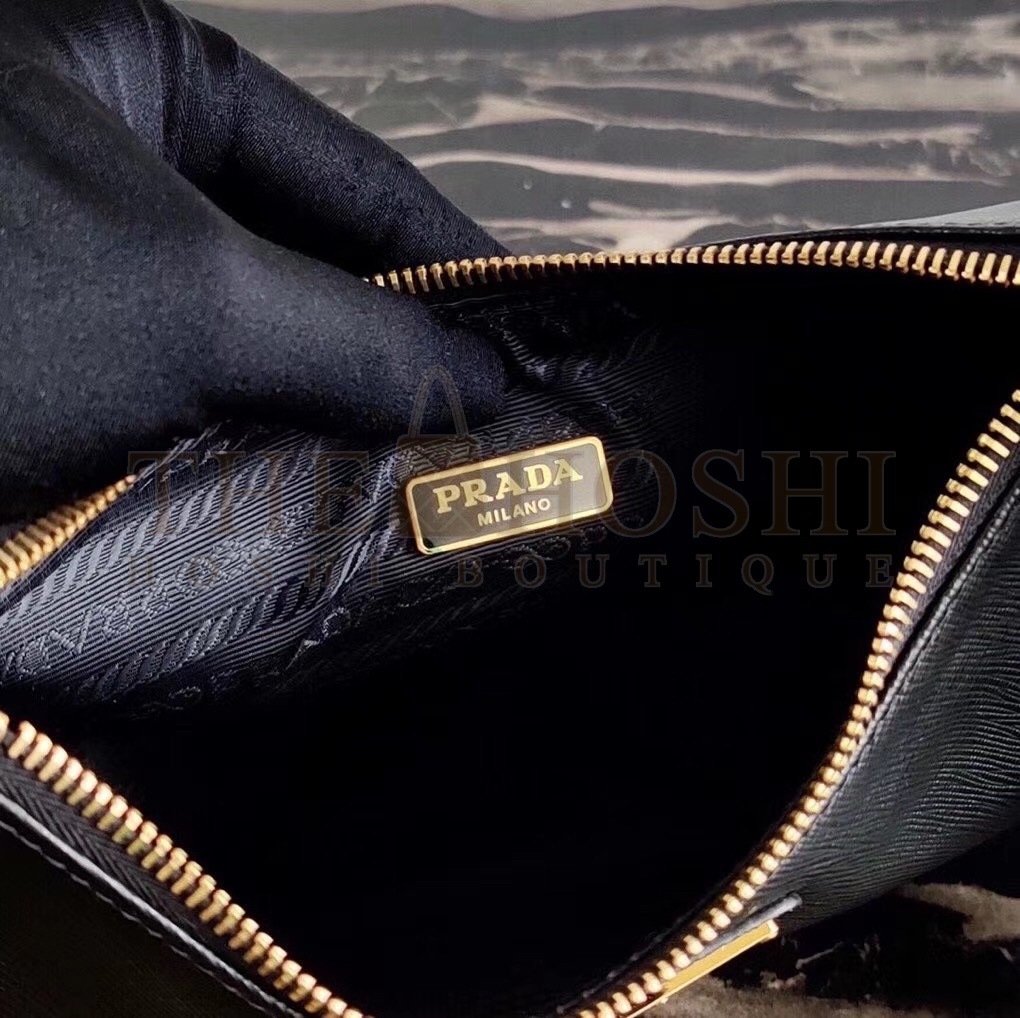 Pra*a Re-Edition 2005 Shoulder Bag In Black Saffiano Leather Master Quality