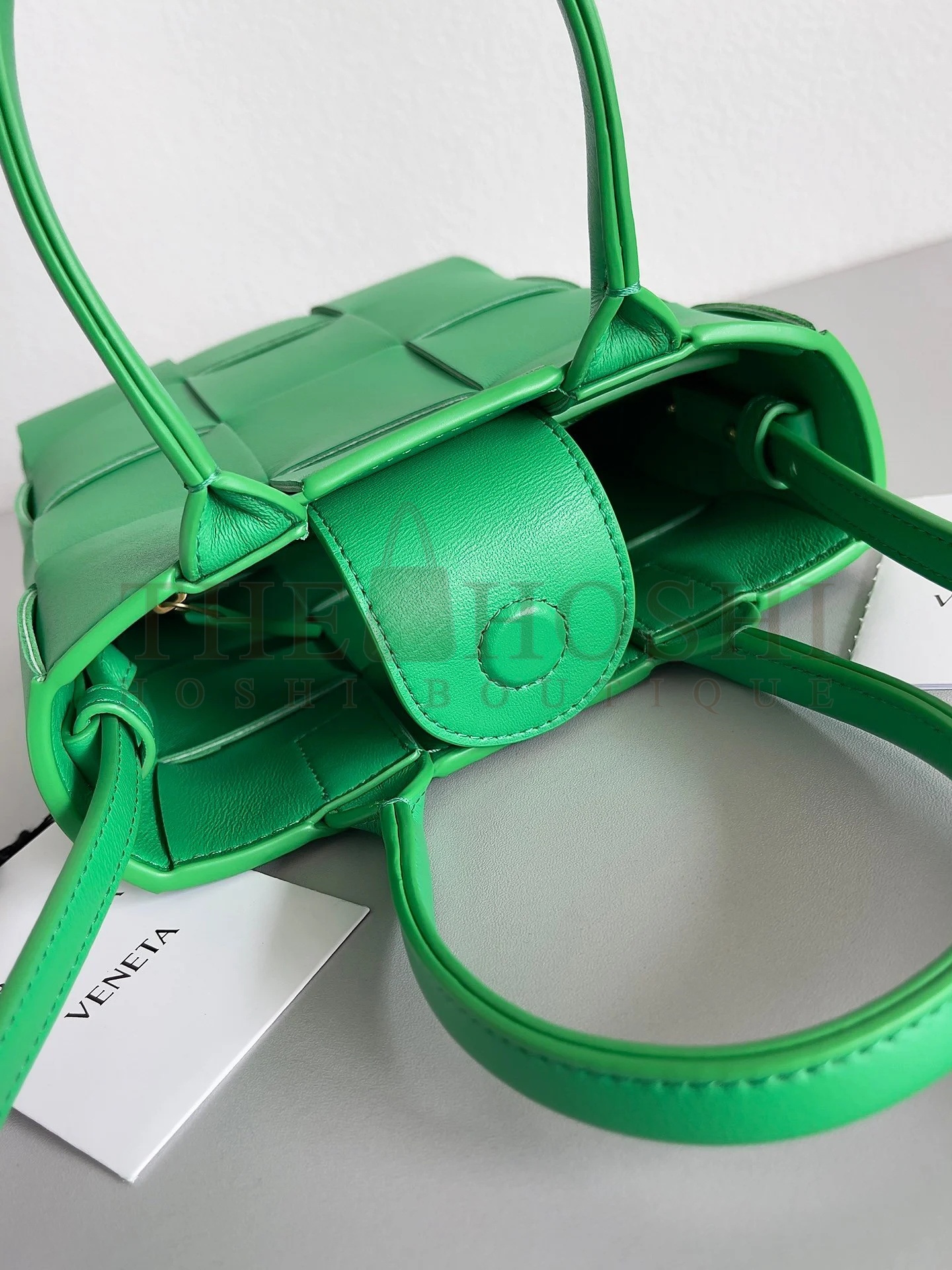 B0tt*ga Ven*ta Cassette Mini Tote Bag In Parakeet Lambskin Master Quality