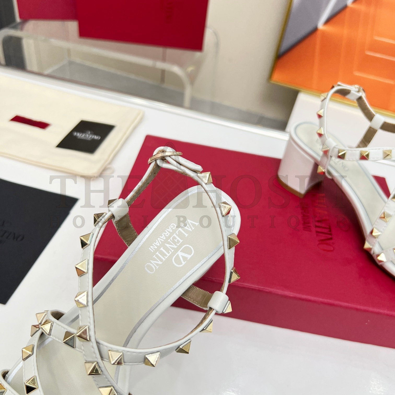 Va1e*ntin0 Rockstud Sandals 60MM with Straps in White Leather Master Quality
