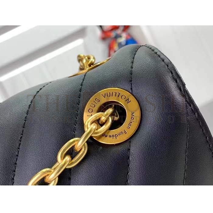 L0vis Vvtt0n LV Women New Wave Chain Bag GM Black Quilted Smooth Calf Leather Master Quality