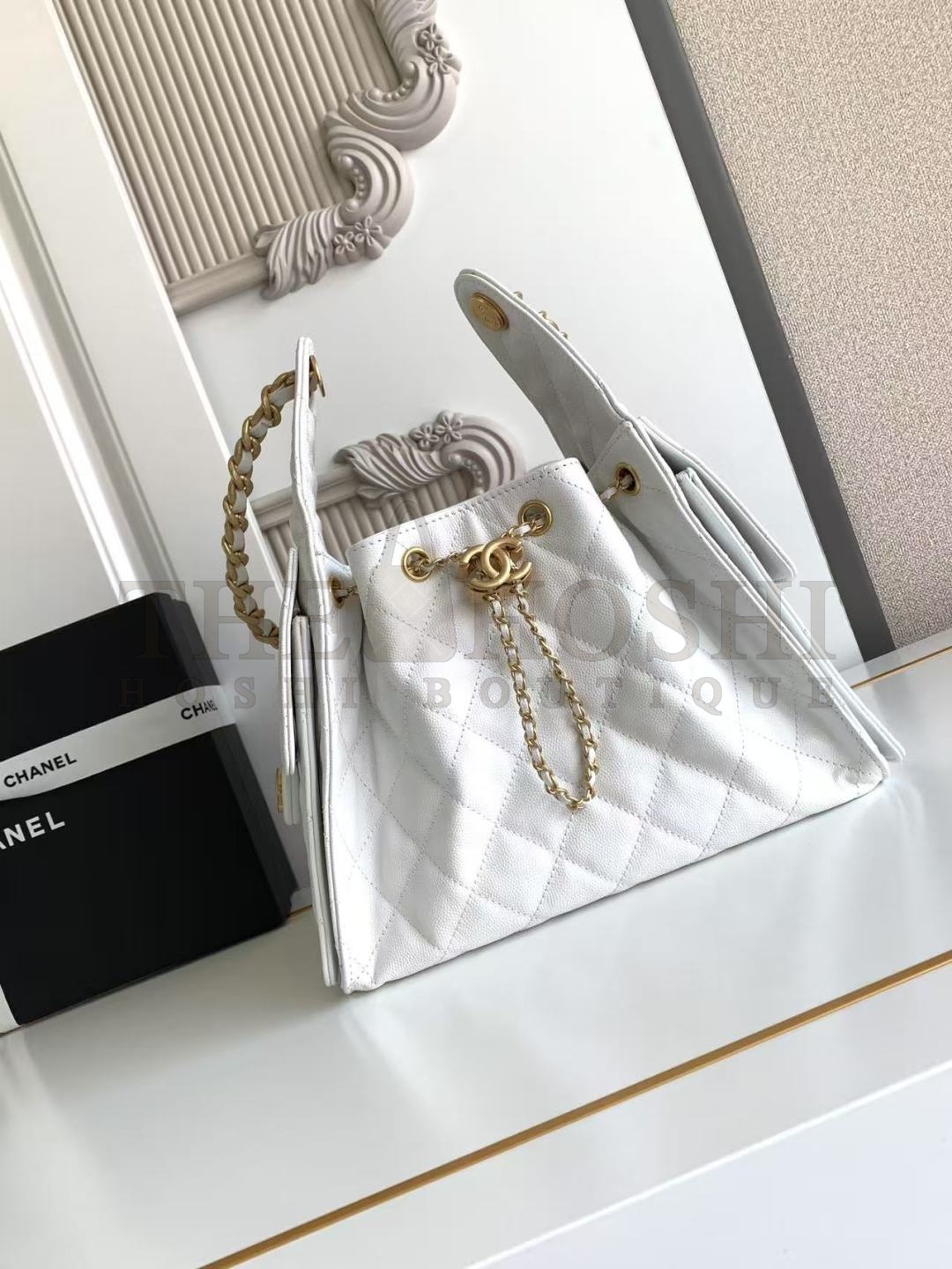 Ch**el 25C AS5293 Hobo Drawstring Bag White Caviar Leather with Gold Chain 30x26x14cm Master Quality