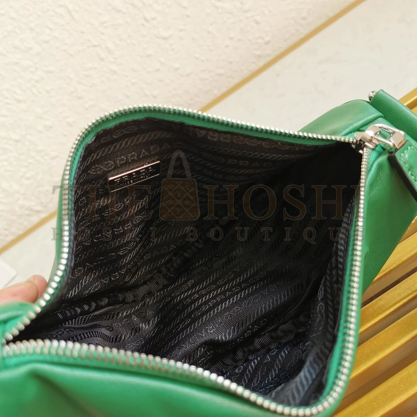 Pra*a Triangle Shoulder Bag In Green Calfskin Master Quality