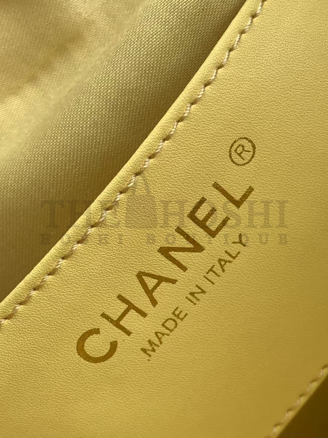 Ch**el 25C AS5293 Hobo Drawstring Bag Yellow Caviar Leather with Gold Chain 30x26x14cm Master Quality