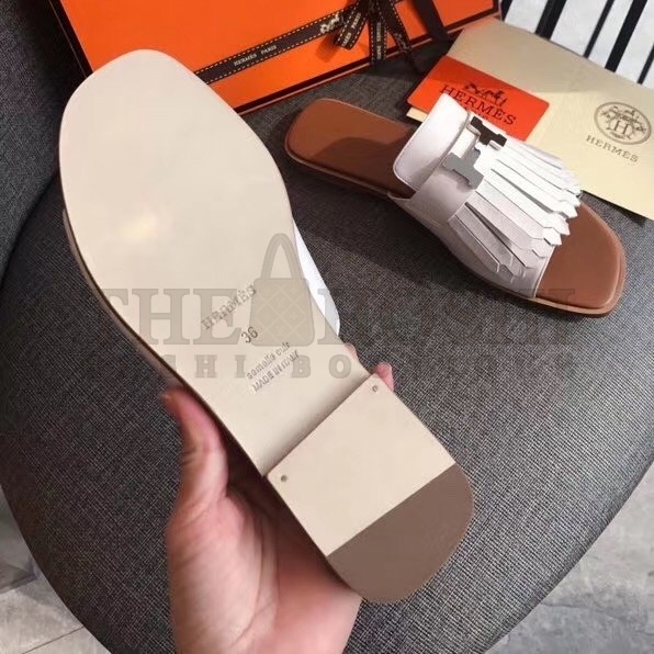 H**me5 Auteuil Sandals In White Calfskin Master Quality