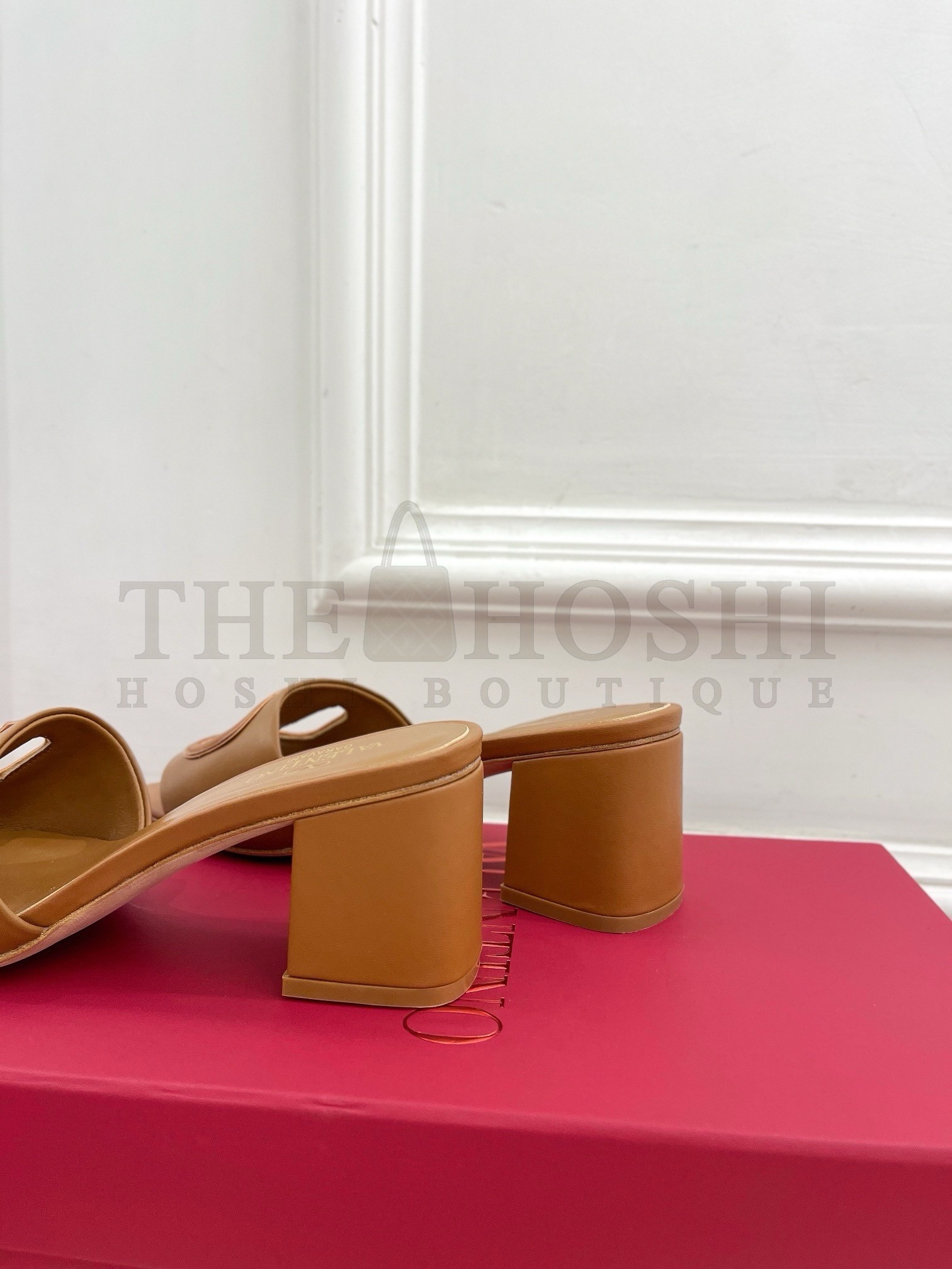 Va1e*ntin0 VLogo Cut-out Slide Sandals 60mm in Brown Leather Master Quality