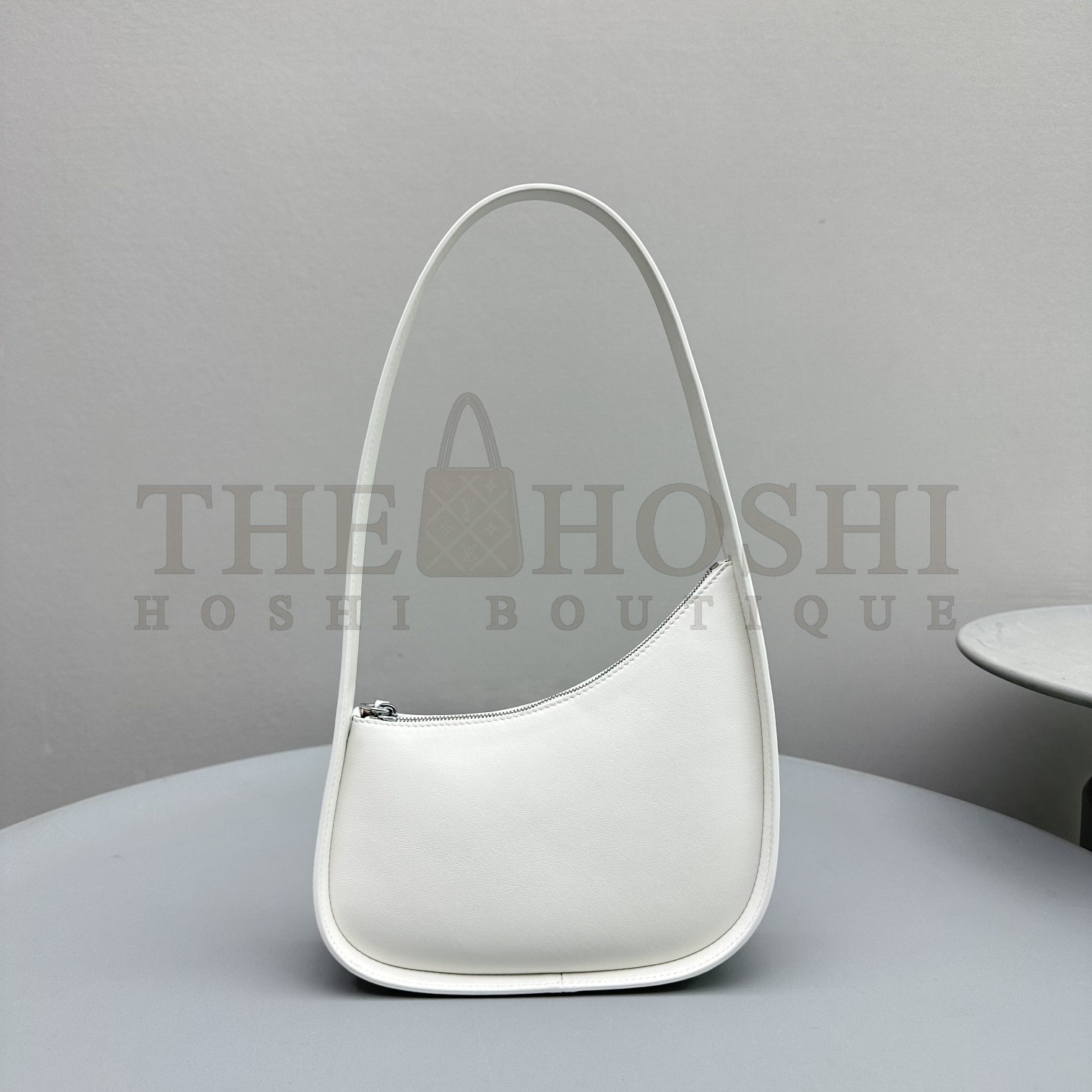 The R0w TR Half Moon Shoulder Bag 20x6x35.5cm Master Quality