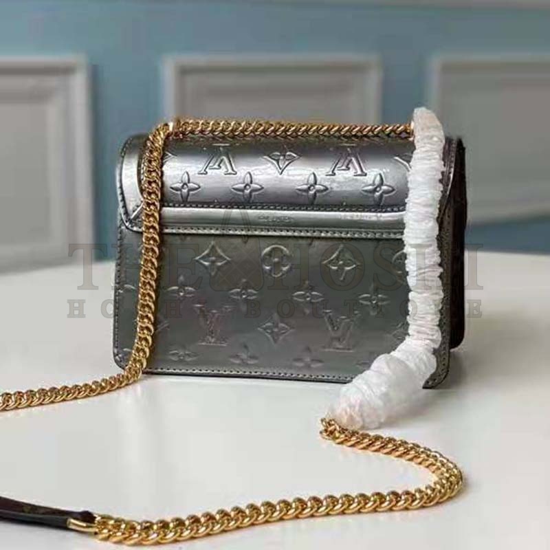 L0vis Vvtt0n LV Women LV Wynwood Chain Bag Taupe Monogram Canvas Vernis Leather Master Quality