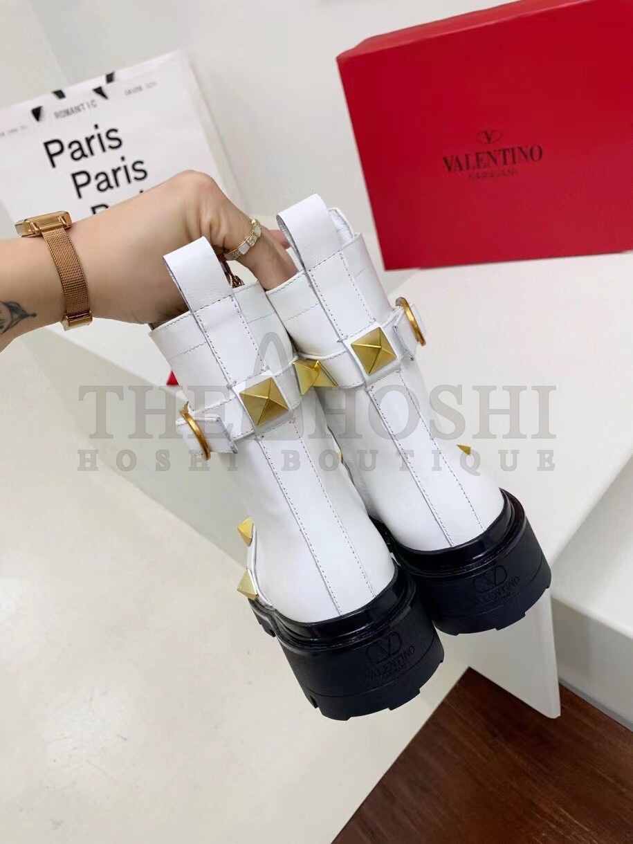 Va1e*ntin0 Roman Stud Combat Boots In White Calfskin Master Quality