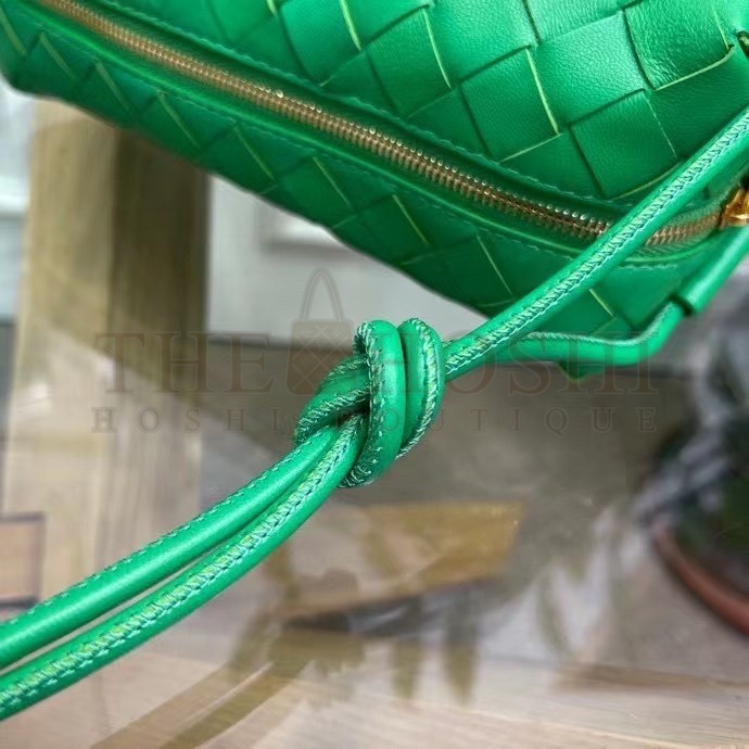 B0tt*ga Ven*ta Mini Loop Bag In Green Intrecciato Lambskin Master Quality