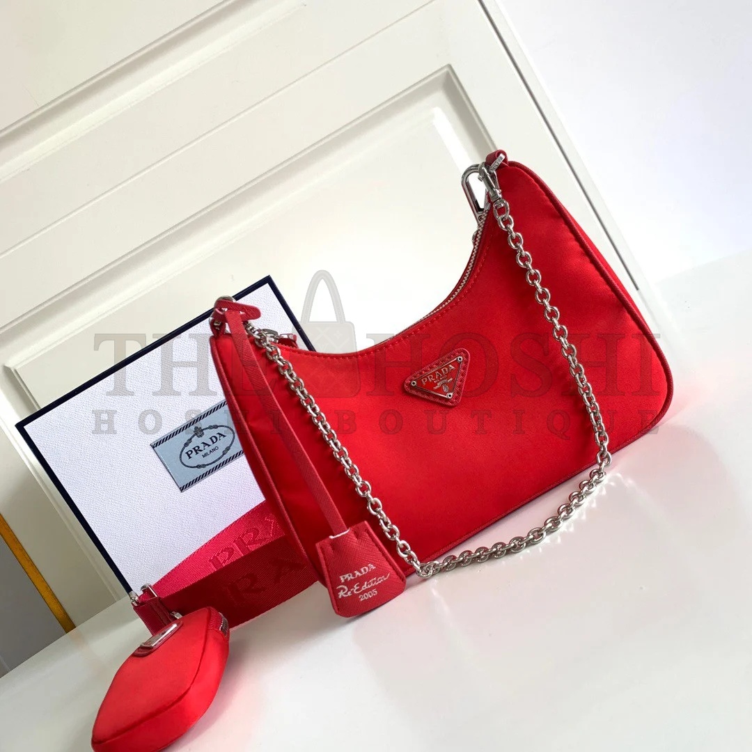 Pra*a Re-Edition 2005 Shoulder Bag In Red Re-Nylon Master Quality